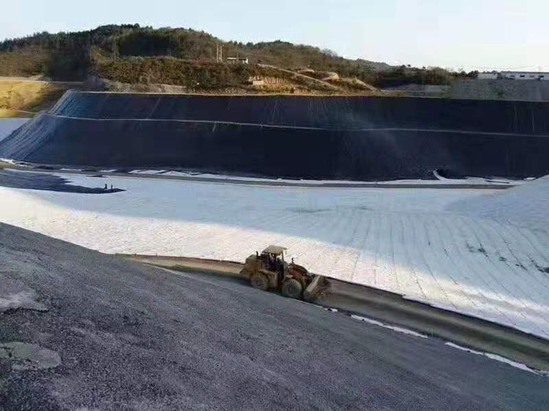 填埋场防渗.jpg